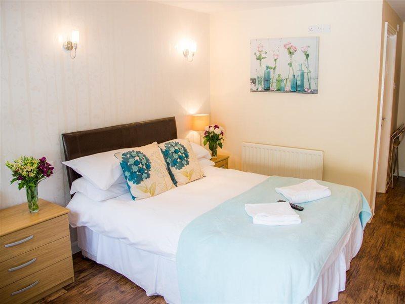 Stay And Relax At The Yew Tree Manuden Exterior photo