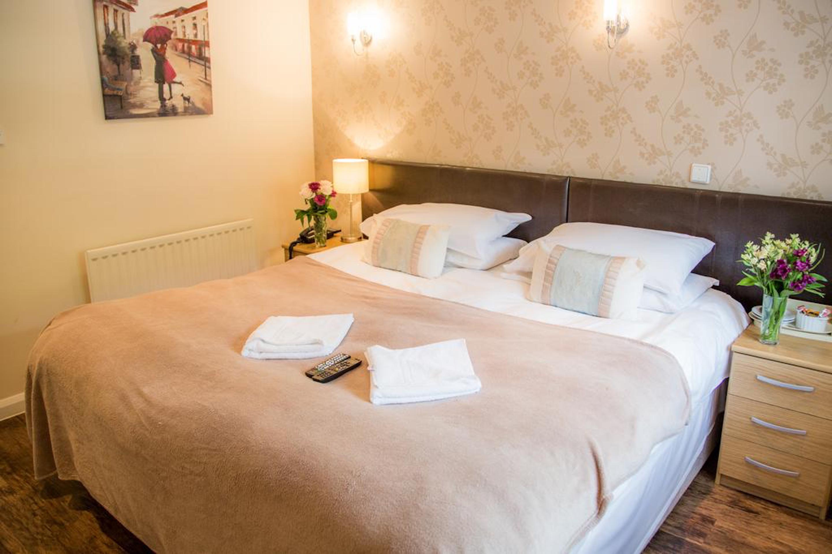 Stay And Relax At The Yew Tree Manuden Exterior photo