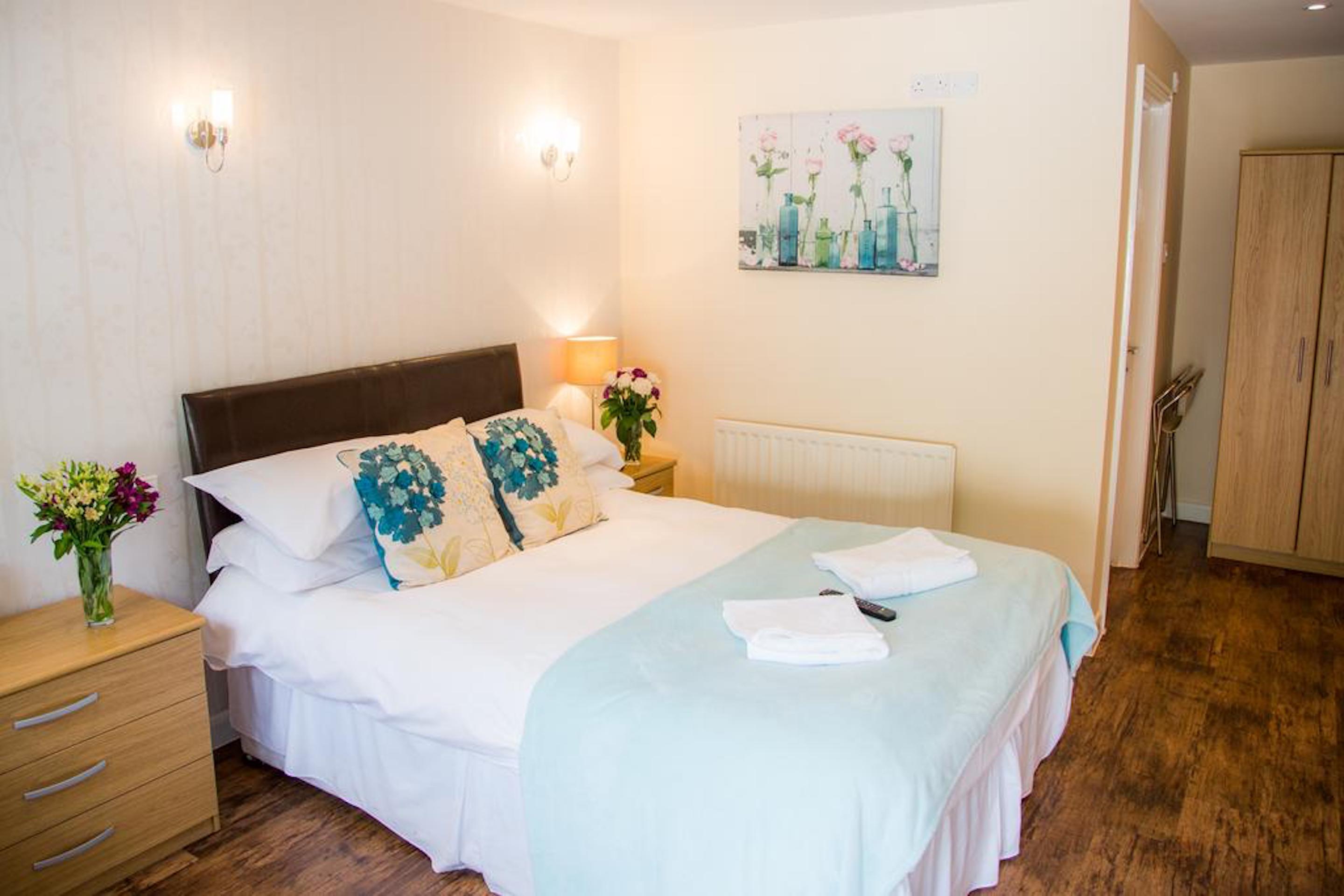 Stay And Relax At The Yew Tree Manuden Exterior photo