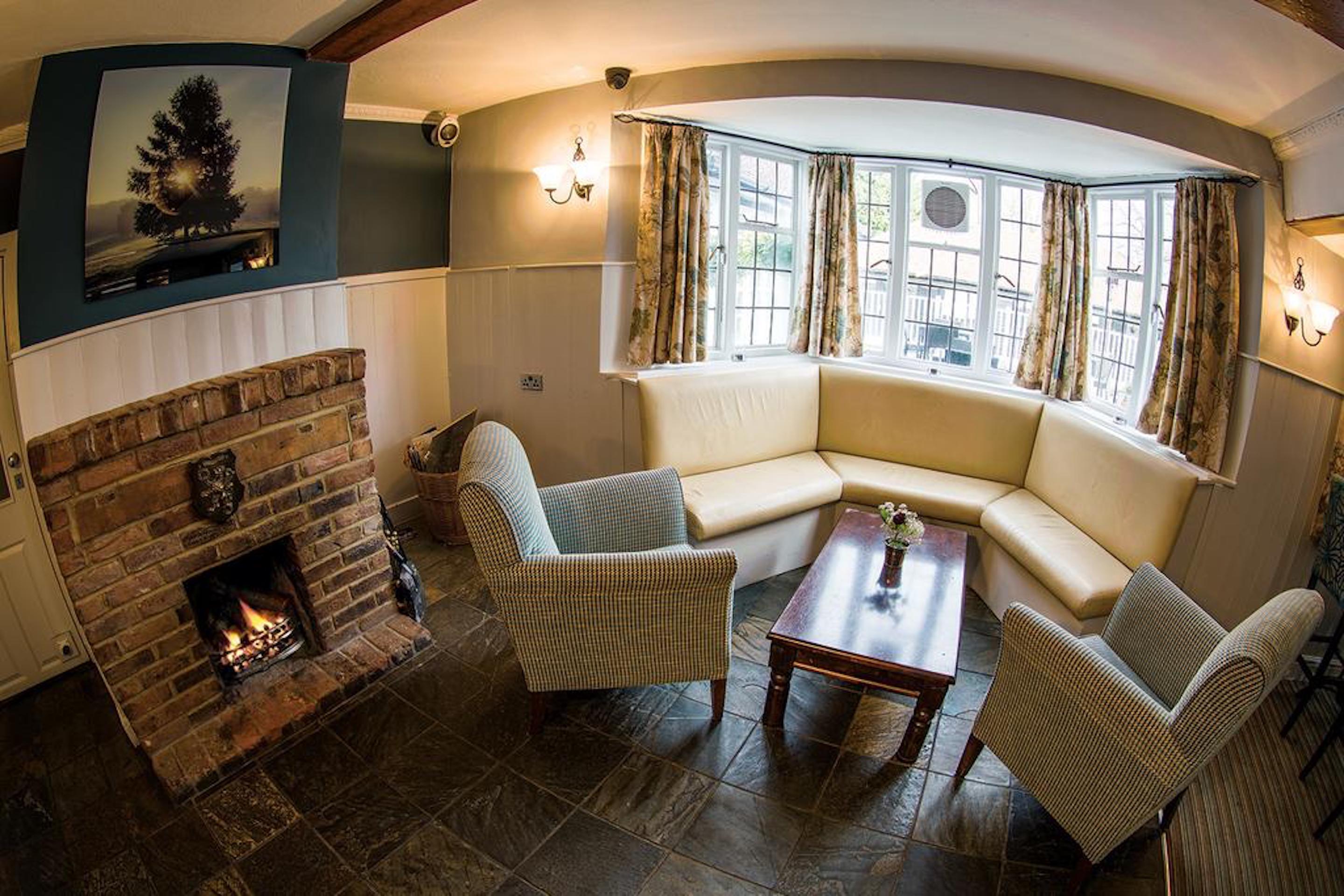 Stay And Relax At The Yew Tree Manuden Exterior photo